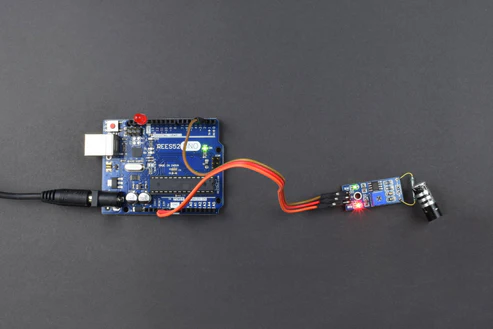 Turn on and off the Led using Magnetic Reed Sensor interfacing with Arduino Uno